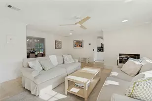 10810 Beauty Ln, Dallas, TX 75229 - Photo 6