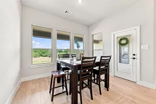 341 Wagon Trl, Waxahachie, TX 75165 - Photo 14