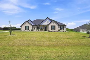 341 Wagon Trl, Waxahachie, TX 75165 - Photo 2