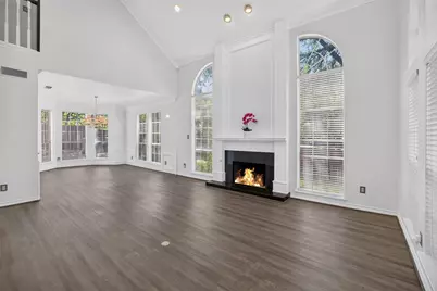 2805 Pine View Drive, Grapevine, TX 76051 - Photo 8