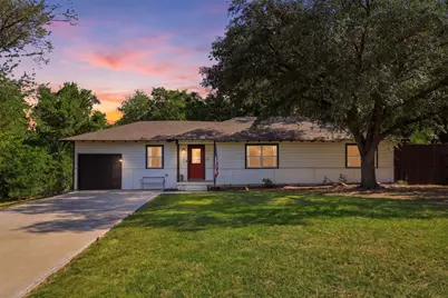 205 E 2nd Street, Prosper, TX 75078 - Photo 2