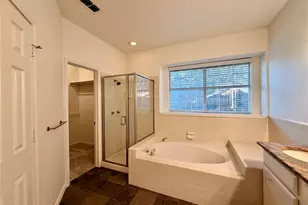 7904 Ember Oaks Dr, North Richland Hills, TX 76182 - Photo 14