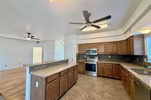 7904 Ember Oaks Dr, North Richland Hills, TX 76182 - Photo 6