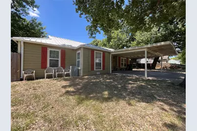 301 Briggs Street, Waxahachie, TX 75165 - Photo 2