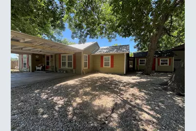 301 Briggs Street, Waxahachie, TX 75165 - Photo 4