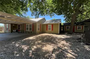 301 Briggs St, Waxahachie, TX 75165 - Photo 4