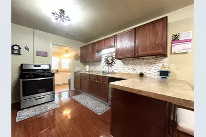 301 Briggs Street, Waxahachie, TX 75165 - Photo 8