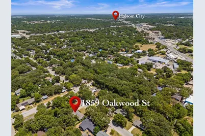 1859 Oakwood Street, Haltom City, TX 76117 - Photo 32