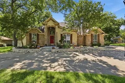 8904 Woodlawn Drive, Granbury, TX 76049 - Photo 2