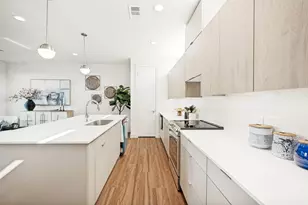 1311 Madrigal Pkwy, Dallas, TX 75206 - Photo 12