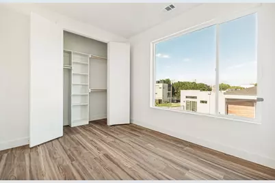 1311 Madrigal Parkway, Dallas, TX 75206 - Photo 24