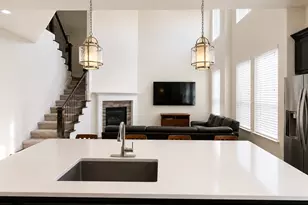 427 Renaissance Ln, Irving, TX 75060 - Photo 4
