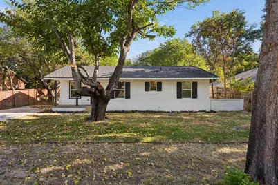 238 Oakwood Circle, Shady Shores, TX 76208 - Photo 2