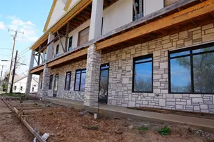301 W Oak St, Mansfield, TX 76063 - Photo 2