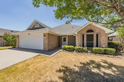 1023 Porter Place, Sanger, TX 76266 - Photo 2