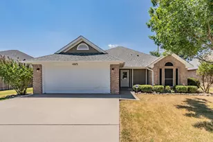 1023 Porter Pl, Sanger, TX 76266 - Photo 1