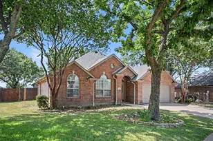 11 Mary Lou Ct, Mansfield, TX 76063 - Photo 1