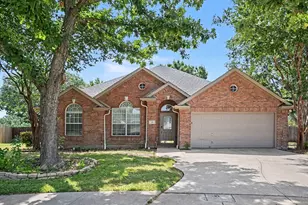 11 Mary Lou Ct, Mansfield, TX 76063 - Photo 2