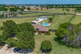 2806 Cinnamon Springs Rd, Glenn Heights, TX 75154 - Photo 24