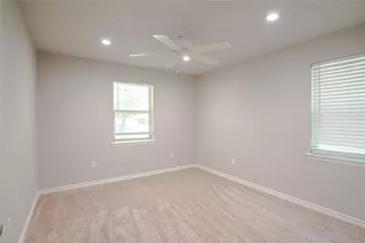 607 E 15th Street, Bonham, TX 75418 - Photo 6