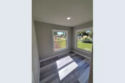 503 E 13th Street, Bonham, TX 75418 - Photo 4