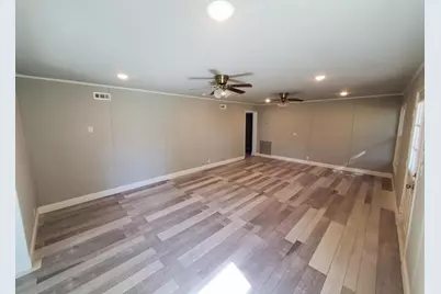 503 E 13th Street, Bonham, TX 75418 - Photo 6