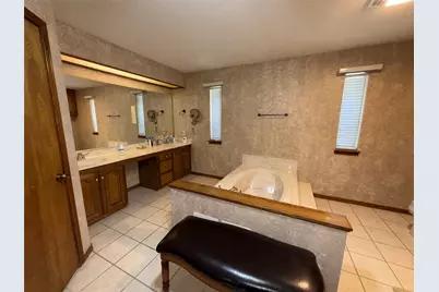 136 Busey Boulevard, Decatur, TX 76234 - Photo 18
