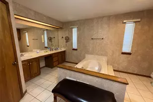 136 Busey Blvd, Decatur, TX 76234 - Photo 18