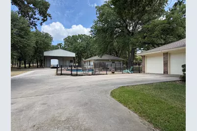 136 Busey Boulevard, Decatur, TX 76234 - Photo 4