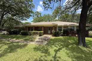 136 Busey Blvd, Decatur, TX 76234 - Photo 2