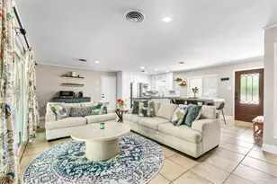 436 Ball St, Grapevine, TX 76051 - Photo 4
