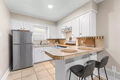 436 Ball Street, Grapevine, TX 76051 - Photo 2