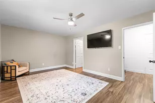 436 Ball St, Grapevine, TX 76051 - Photo 8