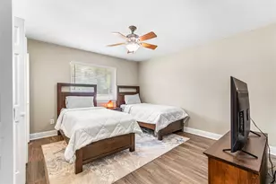 436 Ball St, Grapevine, TX 76051 - Photo 10