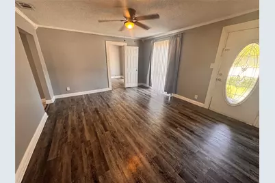 130 W Avenue D, Garland, TX 75040 - Photo 4