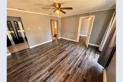 130 W Avenue D, Garland, TX 75040 - Photo 2