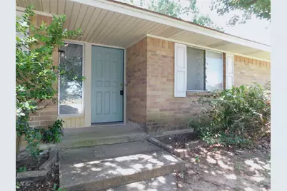 2204 Canterbury Court, Denton, TX 76205 - Photo 4