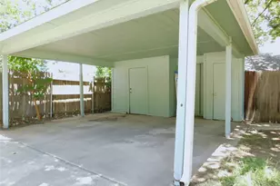 2204 Canterbury Ct, Denton, TX 76205 - Photo 24