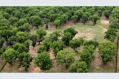 3177 E Landings S, Granbury, TX 76048 - Photo 4