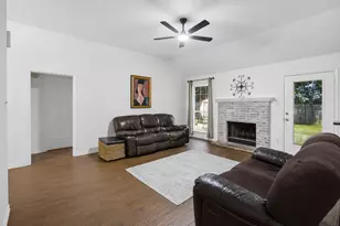 1020 Bayfield Dr, Denton, TX 76209 - Photo 6
