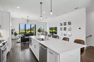 737 N Zang Blvd, Dallas, TX 75208 - Photo 10