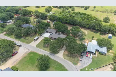 902 Greenbriar Drive, Joshua, TX 76058 - Photo 4