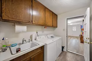 902 Greenbriar Dr, Joshua, TX 76058 - Photo 34