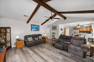 902 Greenbriar Dr, Joshua, TX 76058 - Photo 16