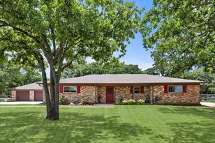 902 Greenbriar Dr, Joshua, TX 76058 - Photo 6