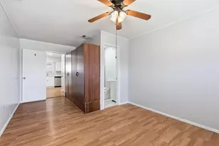 242 W Cober Dr, Grand Prairie, TX 75051 - Photo 6