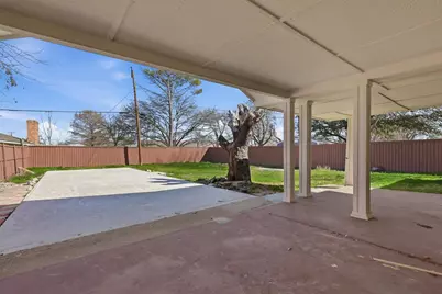242 W Cober Drive, Grand Prairie, TX 75051 - Photo 20