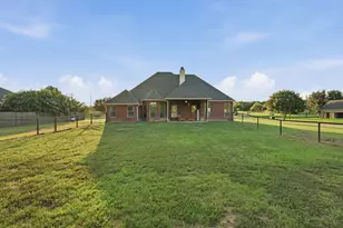 148 Fossil Rock Dr, Azle, TX 76020 - Photo 30