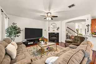1100 Indian Trail Ct, Roanoke, TX 76262 - Photo 10