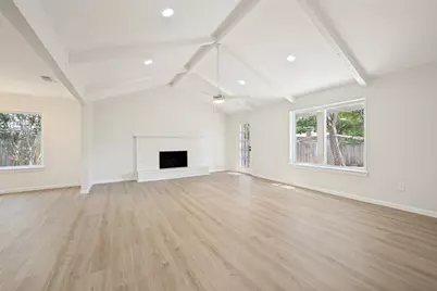 2904 Steve Drive, Hurst, TX 76054 - Photo 4